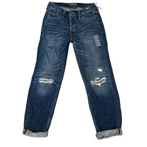 Abercrombie & Fitch - The A&F Boyfriend Straight Jean Size 24 NWT